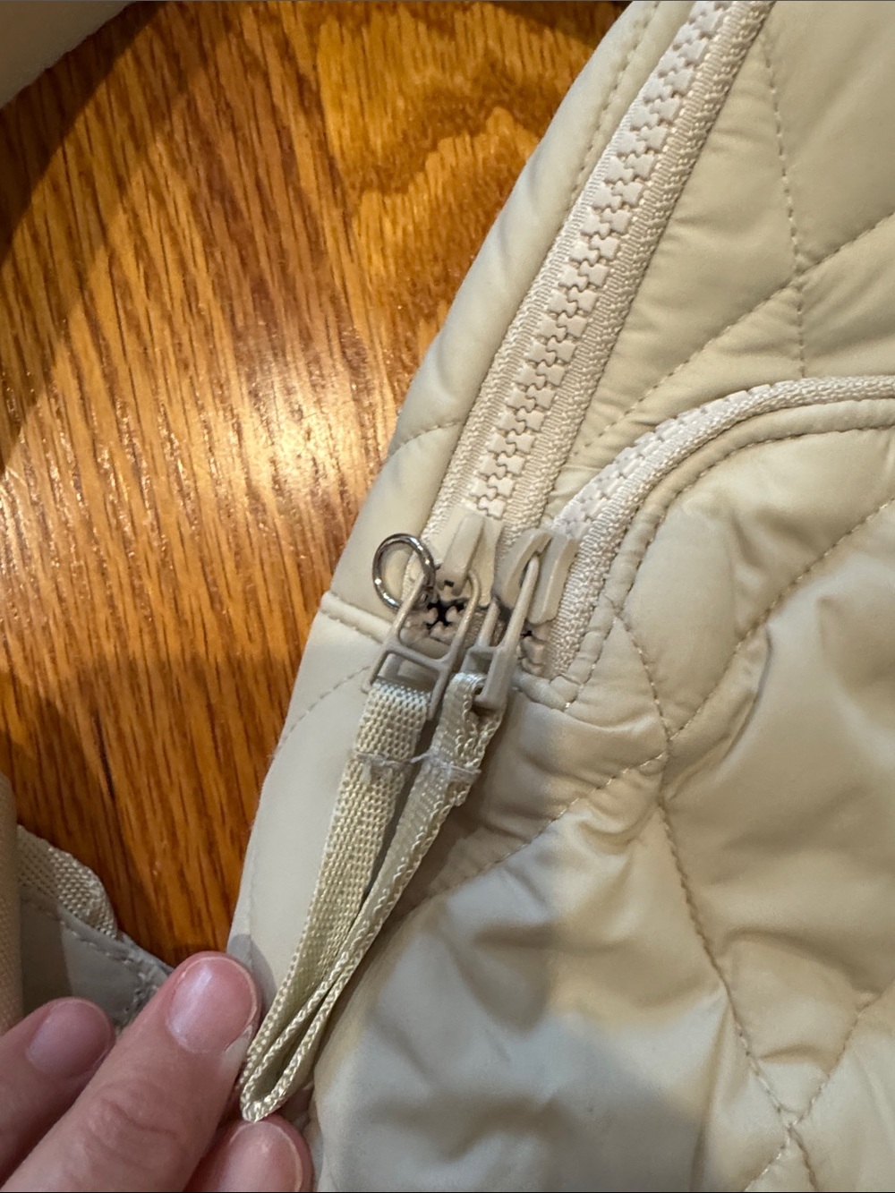 Vera Bradley Quilted Crossbody Sling Bag - Picture 5 of 8